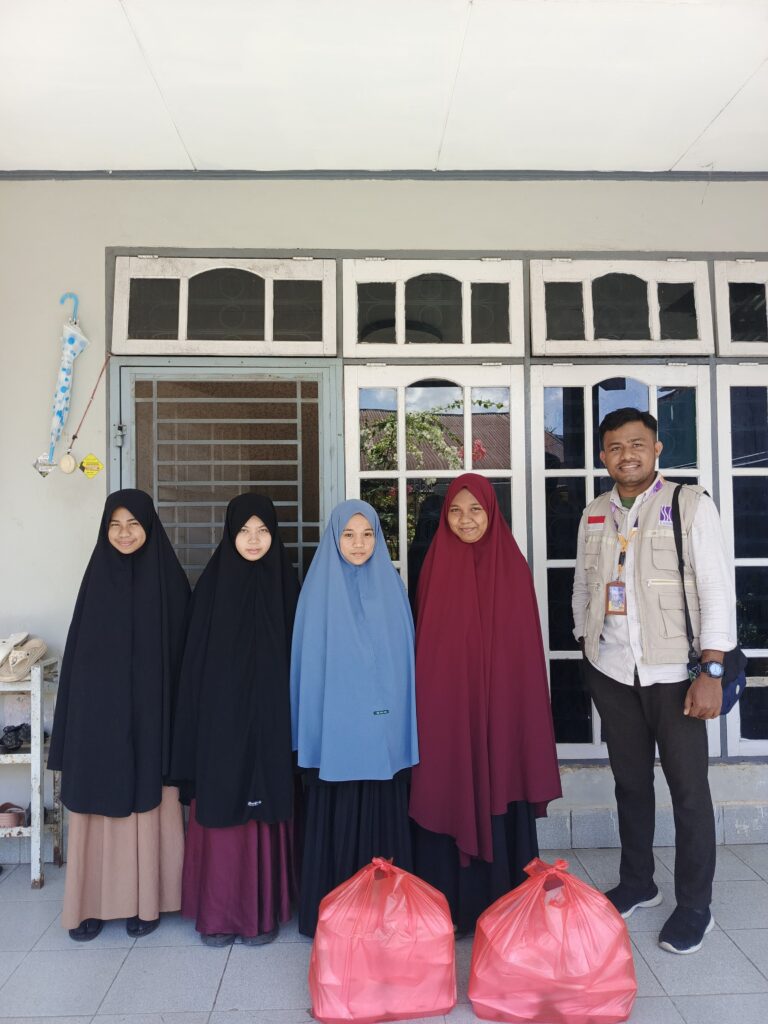 Jumat Berkah, SSC KAMMI Makassar Kembali Berbagi Sarapan Gratis Untuk Duafa dan Penghafal Al- Qur’an