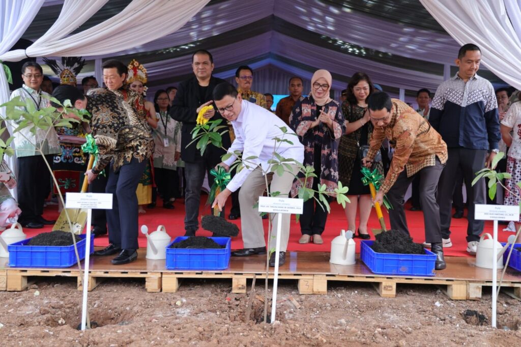 Disaksikan Kepala BPOM Taruna Ikrar dan pejabat muspida, PT Lapi Laboratories Groundbreaking