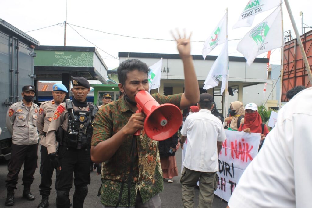 KAMMI Maluku Utara Kecam Polda Malut, Menuntut Bebaskan 11 Masyarakat yang ditahan.