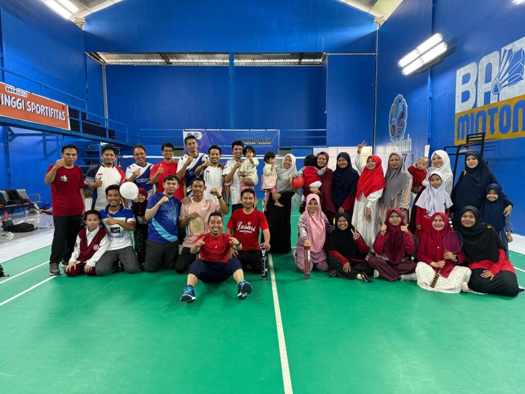 Meriahkan HUT RI ke-80, FAI Unismuh Makassar Gelar Mini Turnamen Badminton